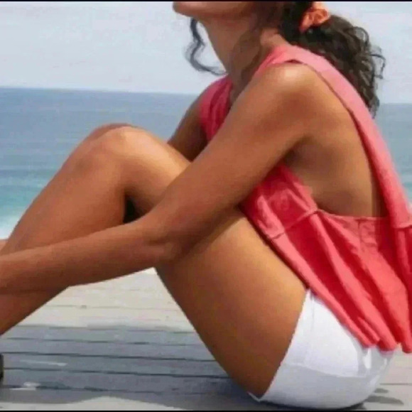 🆕Free People Bright Red Full Hearts Tank L 🆕 - Picture 4 of 15